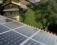 Immagine associata al documento: Puglia - Fotovoltaico sui tetti. "Le Pmi collaborino"
