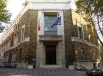 Immagine associata al documento: Vendola sottoscrive accordo quadro per Miroglio - Roma, 8 aprile 2013