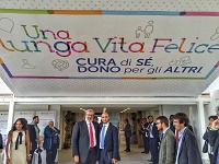 Immagine associata al documento: Il Presidente Emiliano inaugura il Padiglione 152 della Regione Puglia